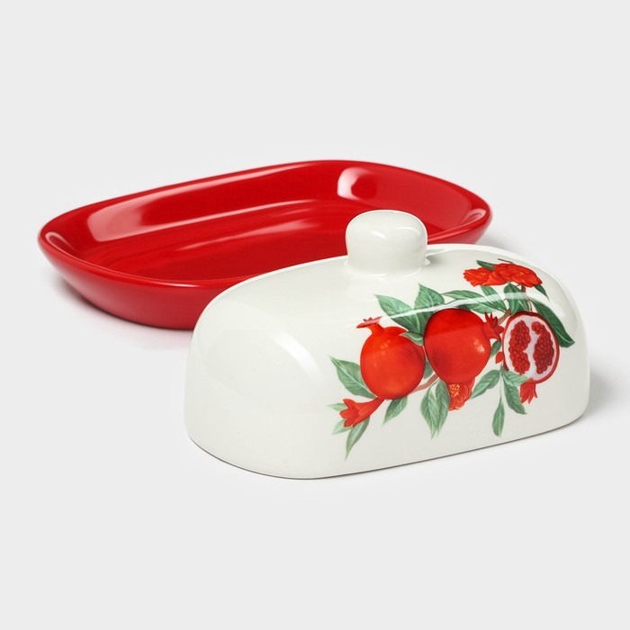 Маслёнка Доляна «Гранат», 17,2×12,4×8,5 см, цвет красный и белый Маслёнка Доляна «Гранат», 17,2×12,4×8,5 см, цвет красный и белый