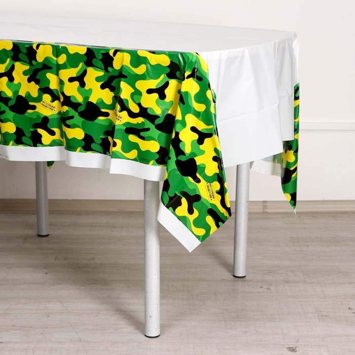 Скатерть одноразовая «Настоящий защитник», 180 х 137см Скатерть одноразовая «Настоящий защитник», 180 х 137см