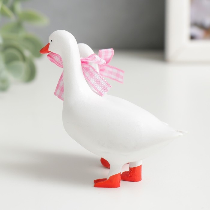 Сувенир полистоун Сувенир полистоун "Белые уточки с бантиками" 8х8х5 см