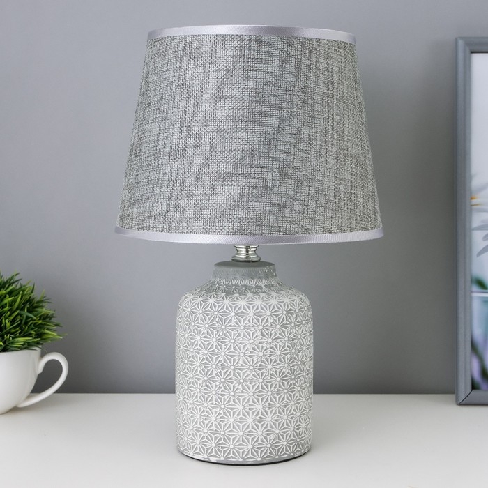 Лампа настольная 48467/1 E14 серый 40Вт 20х20х31 см RISALUX Лампа настольная 48467/1 E14 серый 40Вт 20х20х31 см RISALUX