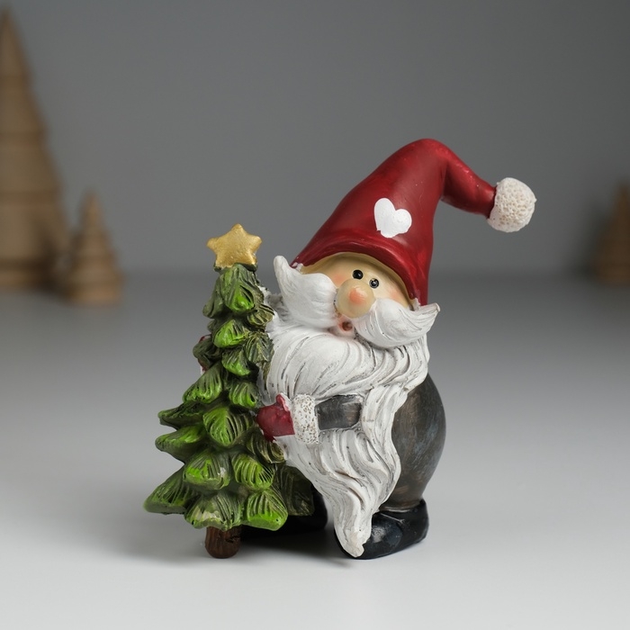 Сувенир полистоун Сувенир полистоун "Дед Мороз в красном колпаке с сердцем, с зелёной ёлочкой" 6,5х4х9 см
