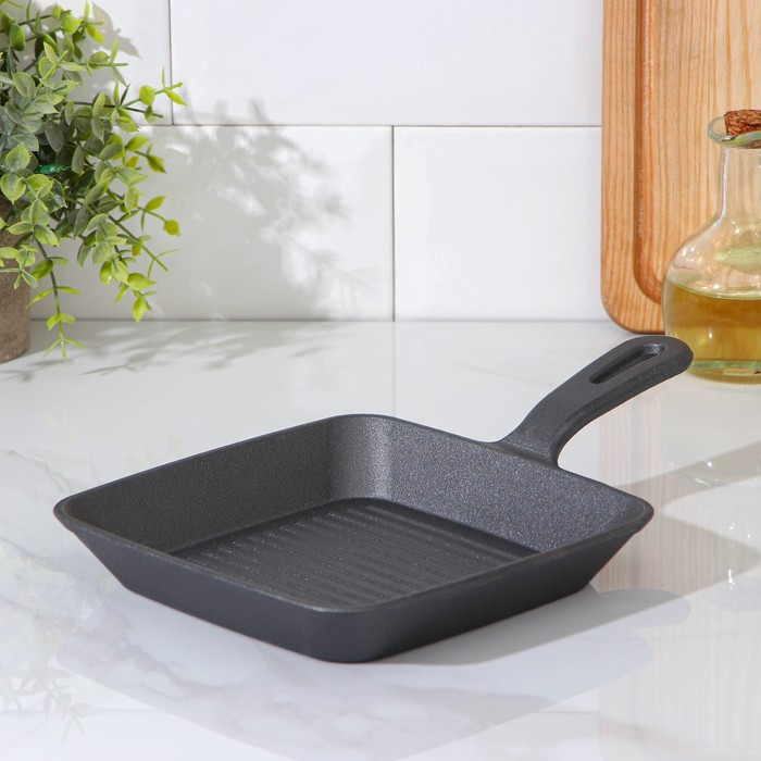 Сковорода-гриль чугунная «Квадрат. Гриль», 19×19×3 см, чугунная ручка, цвет чёрный Сковорода-гриль чугунная «Квадрат. Гриль», 19×19×3 см, чугунная ручка, цвет чёрный