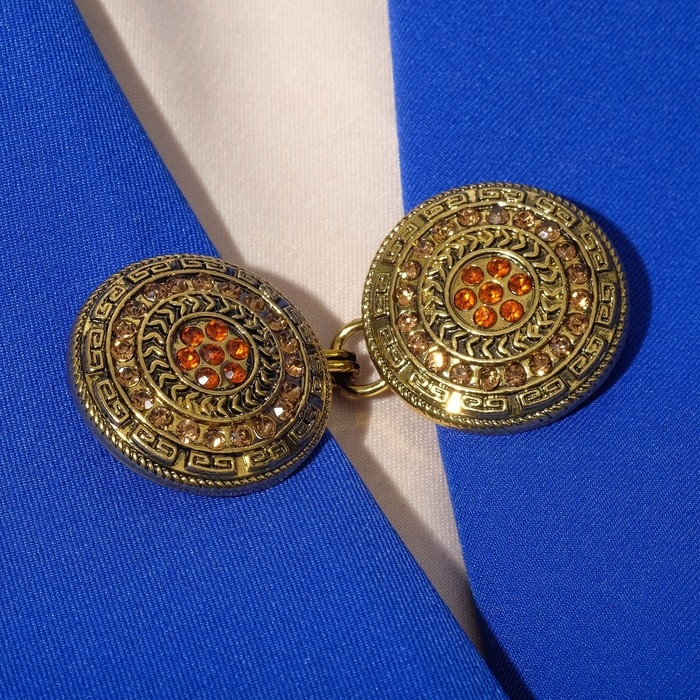 Зажим для кардигана «Круг» в орнаментах, цвет золото в чернёном золоте Зажим для кардигана «Круг» в орнаментах, цвет золото в чернёном золоте