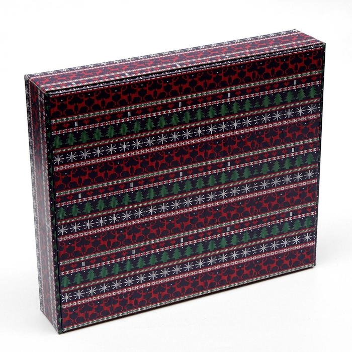 Новый год. Коробка сборная крышка-дно с окном, Новый год. Коробка сборная крышка-дно с окном, "Новогодний принт", 37 х 32 х 7 см.