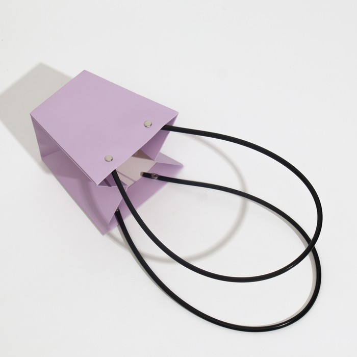 Сумка для цветов лиловая влагостойкая, 12x12-8 x 8-12.5 см Сумка для цветов лиловая влагостойкая, 12x12-8 x 8-12.5 см