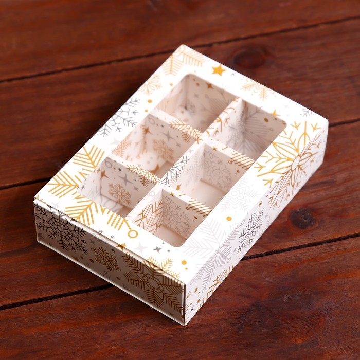 Новый год. Коробка под 6 конфет Новый год. Коробка под 6 конфет "Снежинки", 13,7 х 9,8 х 3,8 см, кондитерская упаковка