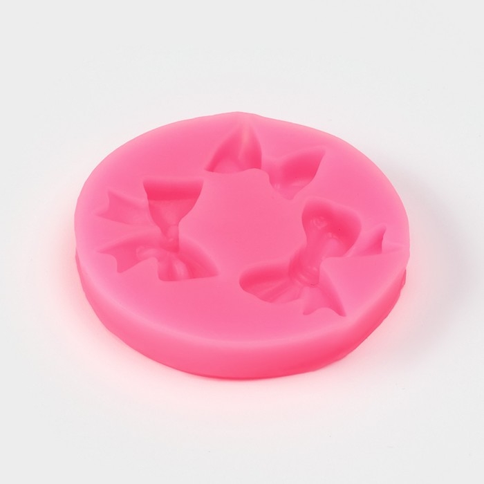 Молд Доляна «Бантики», силикон, 5,4×5,4×1 см, цвет розовый Молд Доляна «Бантики», силикон, 5,4×5,4×1 см, цвет розовый