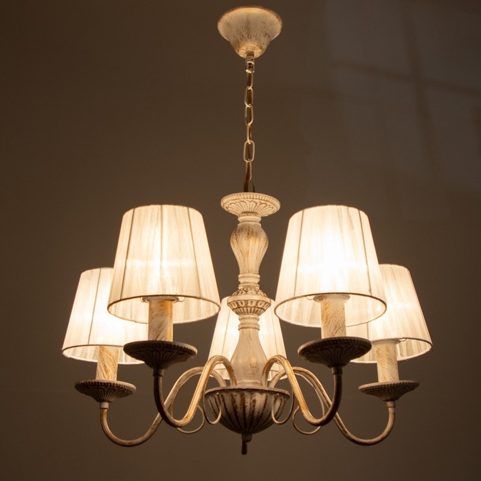 Люстра Люстра "Моника" 5хЕ14 40т белый с золотой патиной 60х60х40 см BayerLux