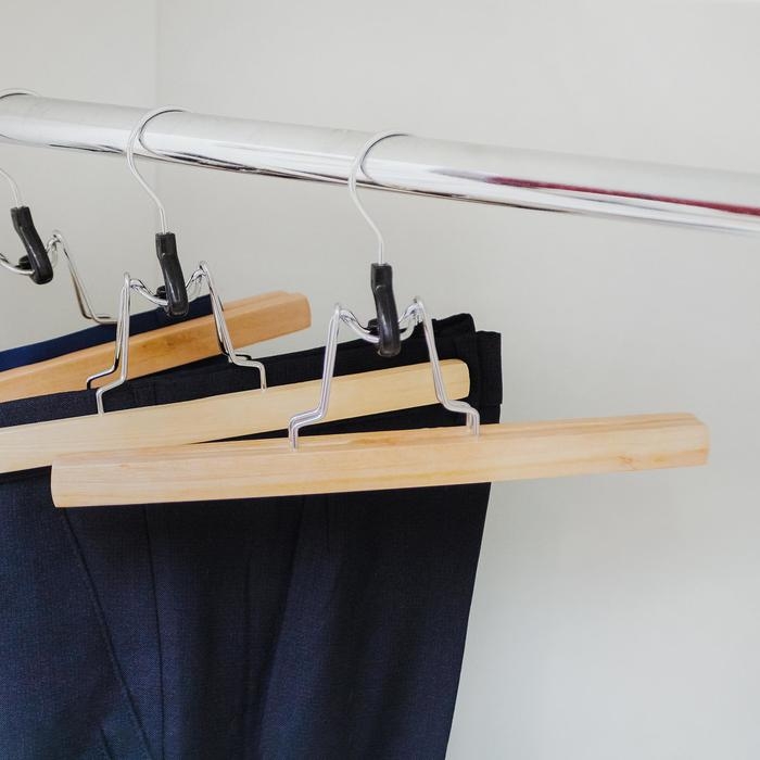 Вешалка для брюк и юбок Доляна, 25×16,5 см, зажим, цвет светлое дерево Вешалка для брюк и юбок Доляна, 25×16,5 см, зажим, цвет светлое дерево