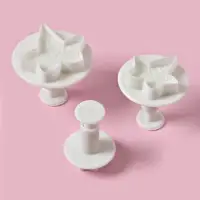 Плунжеры кондитерские Доляна &laquo;Листья&raquo;, набор 3 шт., пластик, белые