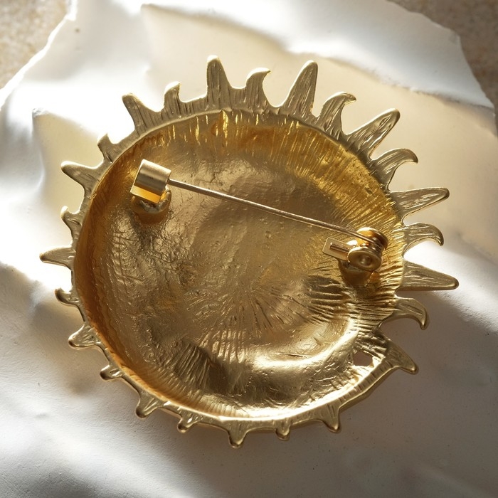 Брошь «День и Ночь», цвет матовое золото Брошь «День и Ночь», цвет матовое золото