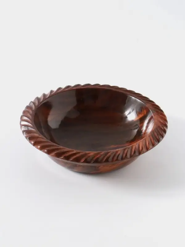 Чаша &laquo;Тарталетка&raquo;, 18&times;18&times;5 см, дерево шишам