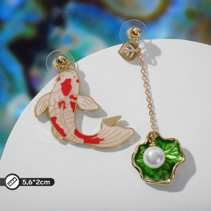 Серьги эмаль «Ночь» рыбка с ракушкой, цвет красно-зелёный в золоте Серьги эмаль «Ночь» рыбка с ракушкой, цвет красно-зелёный в золоте