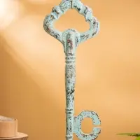 Сувенир «Ключ от счастья», 21×4.5×50 +/- 3 см, дерево, зелёный