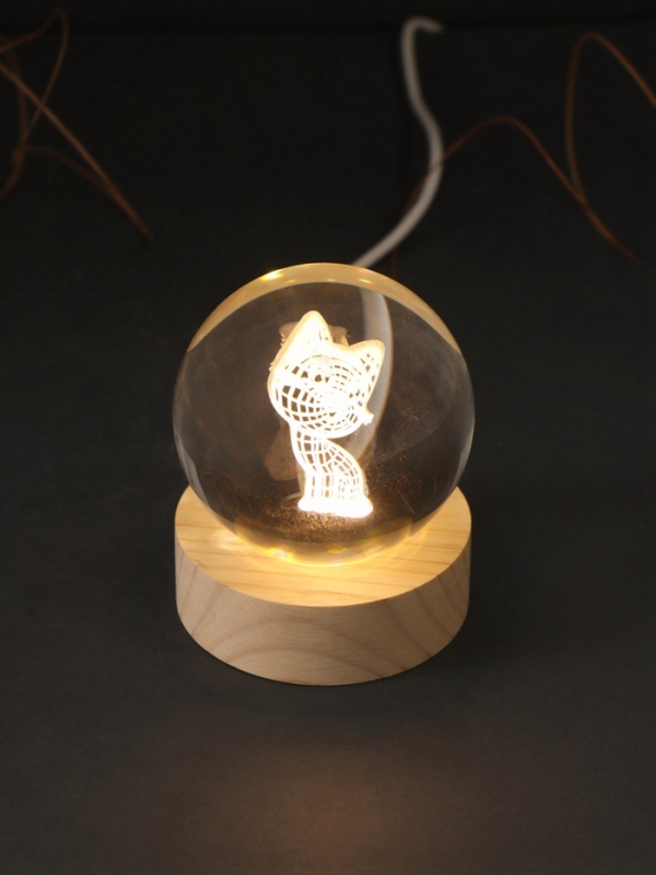 Сувенир стекло подсветка "Шар. Котёнок" d=6 см подставка дерево, USB