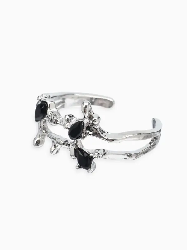 Кольцо &laquo;Чары&raquo;, чёрное в серебре, безразмерное
