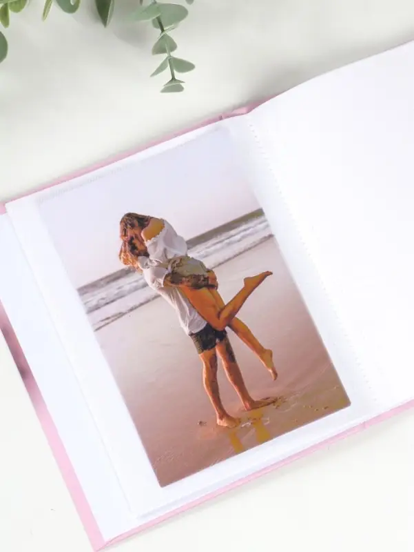 Фотоальбом на 40 фото 10х15 см "Розовое сердце в цветах" в коробке 4,5х14х17 см