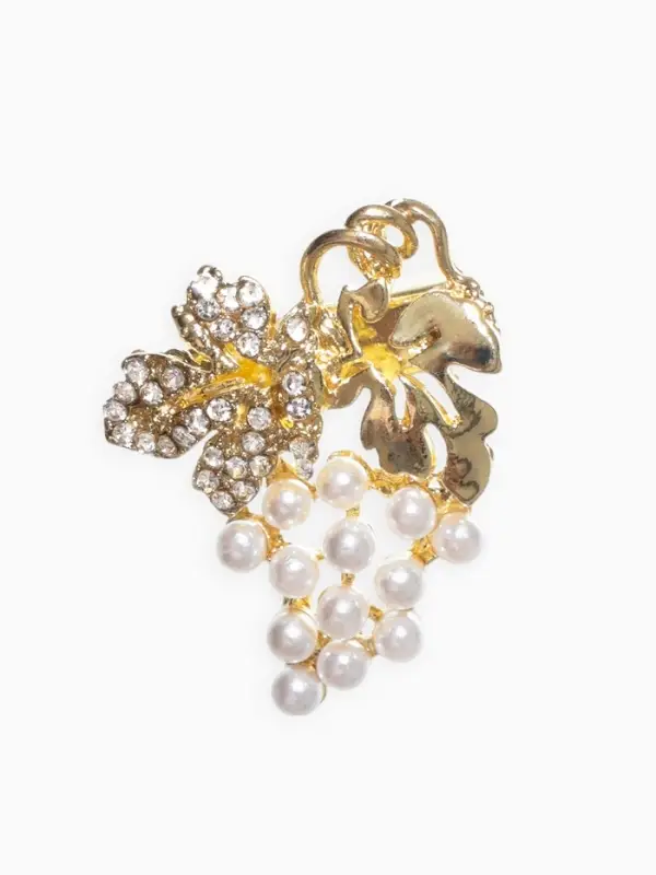 Брошь &laquo;Виноград&raquo;, мини, белая в золоте