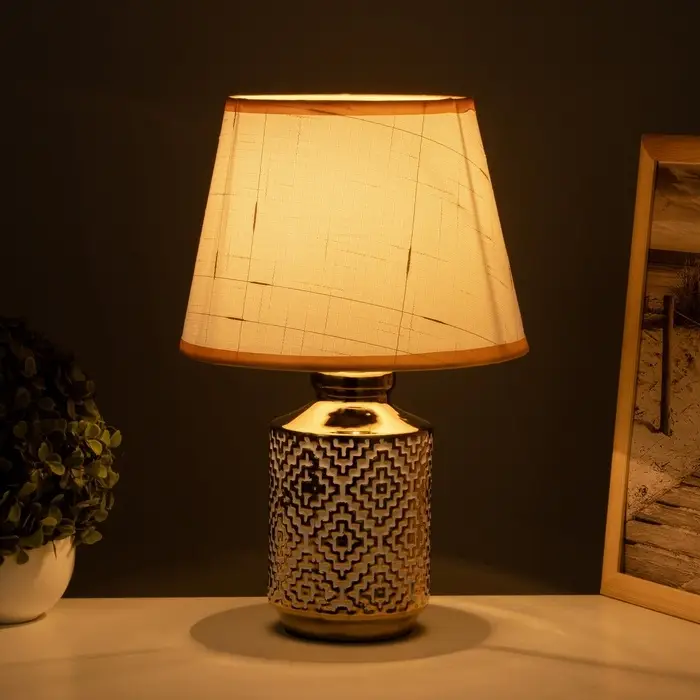 Лампа настольная &laquo;Клаудия&raquo; 1&times;40 Вт Е14 белый/золото 22&times;22&times;36 см
