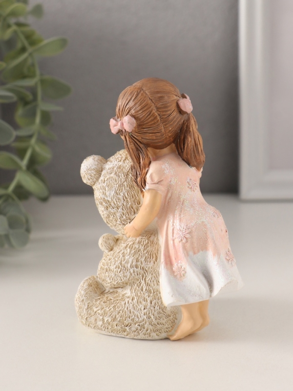 Сувенир полистоун Сувенир полистоун "Малышка в розовом платье, с мягкими медвежатами" 9х6,5х11,5 см