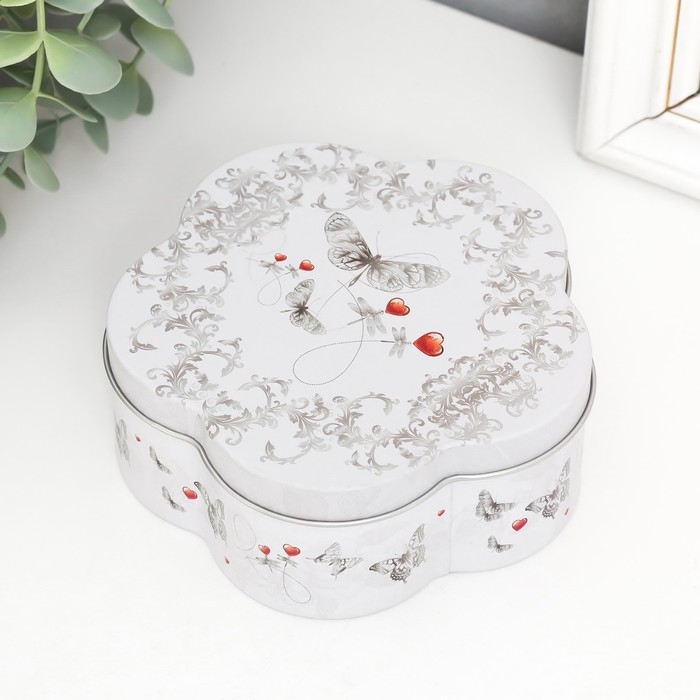 Шкатулка Шкатулка "Бабочка с сердечками" 12х12,5х5 см