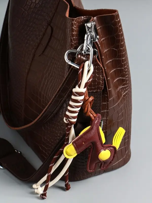 Брелок на карабине кожзам, текстиль Брелок на карабине кожзам, текстиль "Лошадка с сердечком" с узлом 26х10х1,5 см