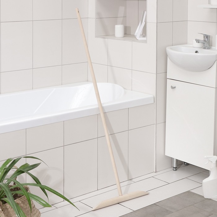 Швабра деревянная для мытья пола, 120 см, с резьбой, берёза ВС, колодка 40 см, диаметр черенка 2 см, длина держателя 40 см, ширина держателя 4 см. Швабра деревянная для мытья пола, 120 см, с резьбой, берёза ВС, колодка 40 см, диаметр черенка 2 см, длина держателя 40 см, ширина держателя 4 см.