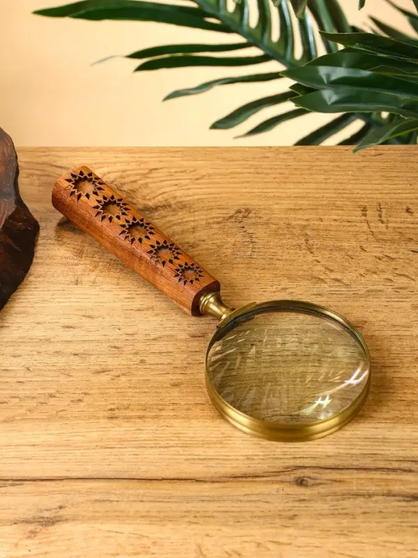 Лупа «Ватсон» латунь, манговое дерево, 8×8×20 см Лупа «Ватсон» латунь, манговое дерево, 8×8×20 см