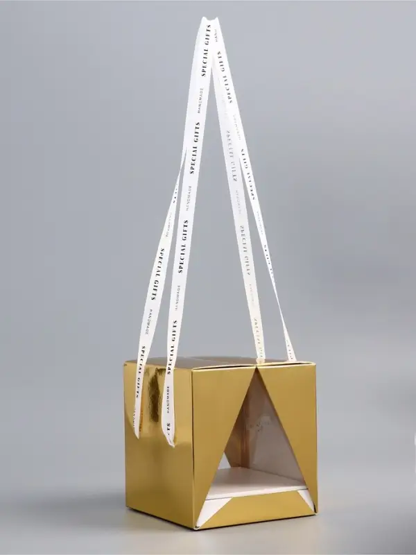 Коробка под бенто - торт с ленточками, золотая, 15.5&times;15.5&times;16 см
