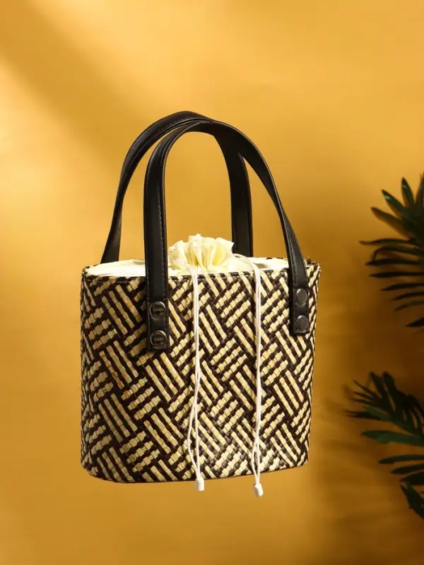 Сумка плетёная из пандана, 22×14×35 см, бежево-коричневая