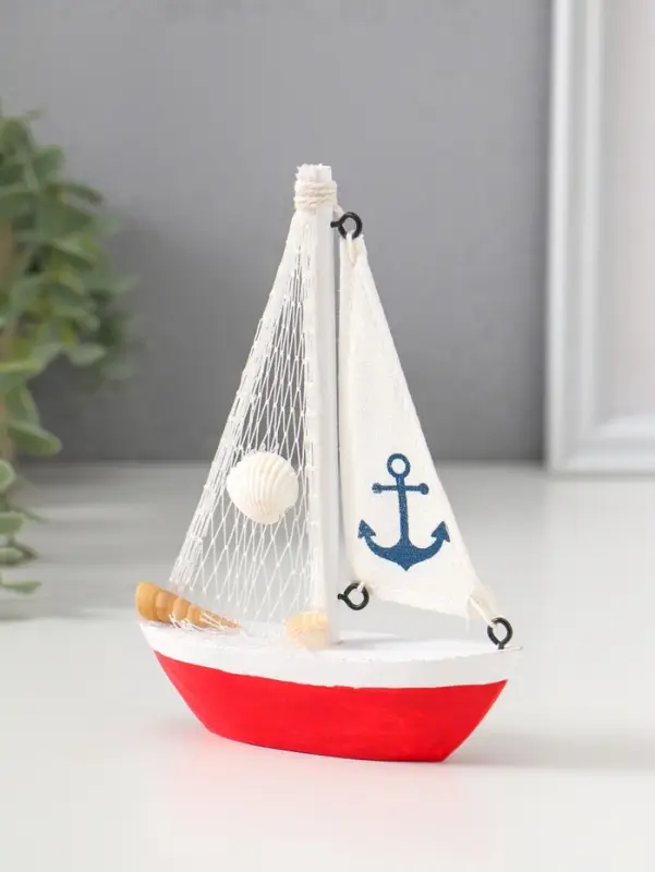 Сувенир дерево "Парусная лодка с якорем на парусе" бело-красный 11х2,5х14 см
