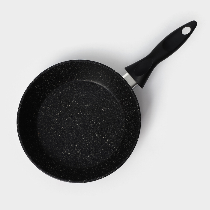 Сковорода «Алёна», d=20 см, пластиковая ручка, антипригарное покрытие, цвет чёрный Сковорода «Алёна», d=20 см, пластиковая ручка, антипригарное покрытие, цвет чёрный