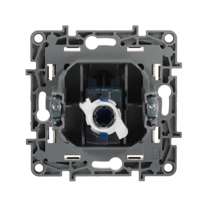 Розетка компьютерная RJ45 категория 5Е UTP слоновая кость ETIKA
