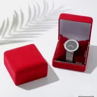 Футляр бархатный под браслет, часы &laquo;Классика&raquo;, 9&times;9.5 см, красный