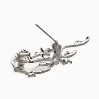 Брошь "Медуза", цвет белый в серебре Брошь "Медуза", цвет белый в серебре