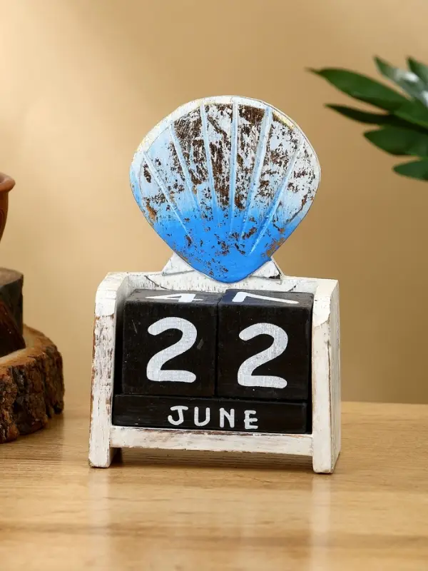 Календарь настольный Календарь настольный "Морская ракушка" дерево 11х5х14 см, цв. бело-золотой