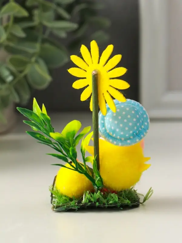 Фигурка пасхальная &laquo;Цыпа и цыпленок на лужайке с одуванчиком&raquo;, 4.5&times;6&times;10.5 см