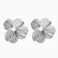 Серьги с жемчугом &laquo;Цветы&raquo;, лёгкие, белые в серебре