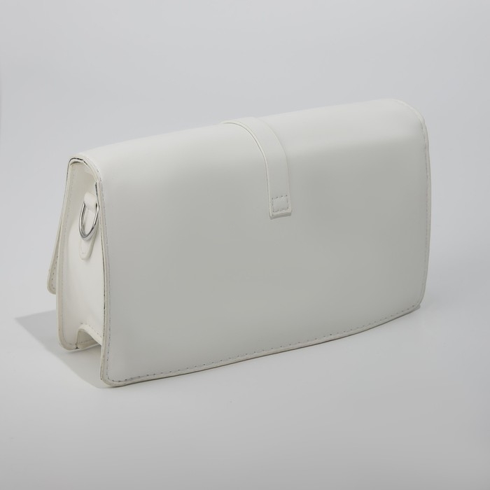 Сумка-мессенджер на клапане, цвет белый Сумка-мессенджер на клапане, цвет белый