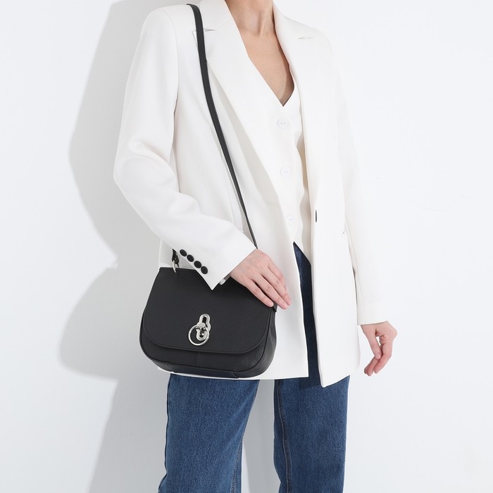 Сумка женская L-Craft на застёжке, длинный ремень, цвет чёрный Сумка женская L-Craft на застёжке, длинный ремень, цвет чёрный