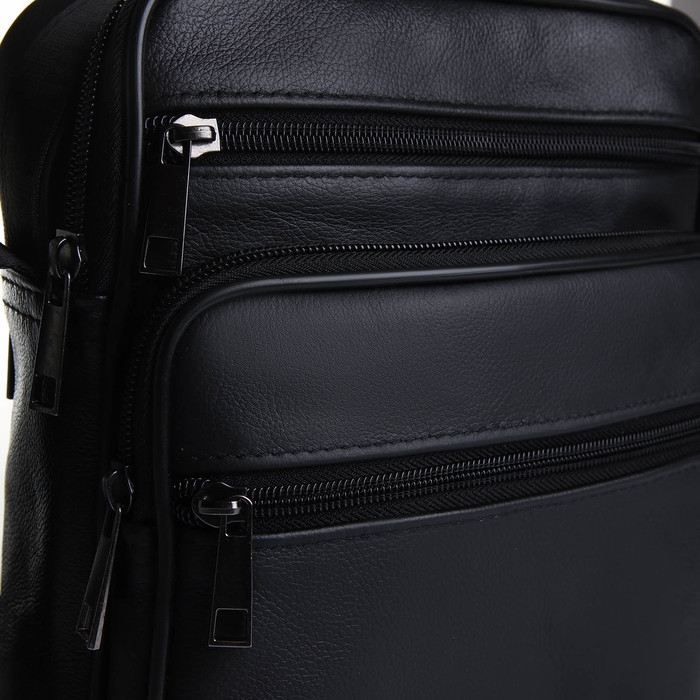 Сумка мужская на молниях, длинный ремень, цвет чёрный Сумка мужская на молниях, длинный ремень, цвет чёрный