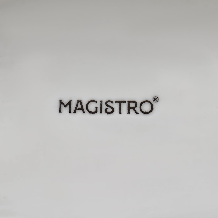 Салатник фарфоровый Magistro «Рыбка», 2 л, 31×17×10,5 см, цвет белый