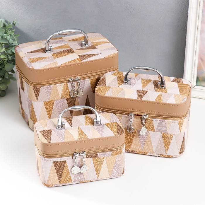 Шкатулка кожзам с зеркалом  Шкатулка кожзам с зеркалом "Треугольники. Беж" н-р 3 шт 18х10х12,5 21х13х15,5 23х15х18,5 см