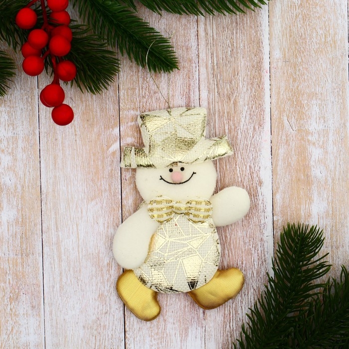 Мягкая подвеска Мягкая подвеска "Снеговик в костюмчике с геометрическим узором" 7х13 см, золото