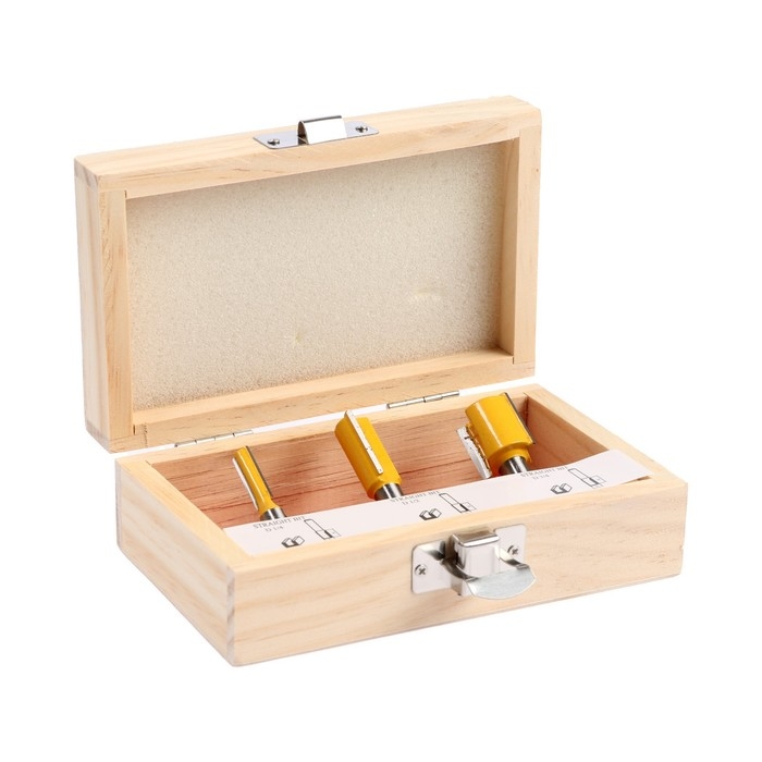 Набор фрез по дереву ТУНДРА, деревянный ящик, хвостовик 8 мм, 3 шт. Набор фрез по дереву ТУНДРА, деревянный ящик, хвостовик 8 мм, 3 шт.