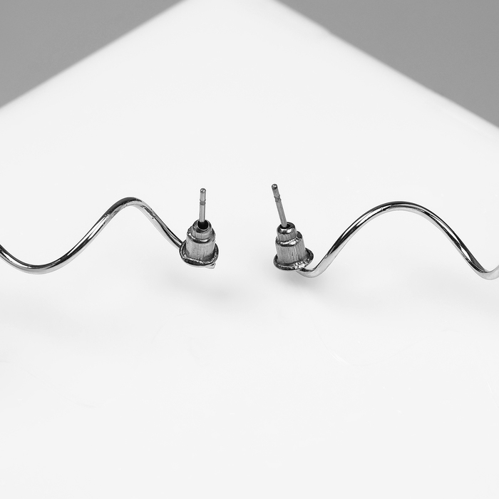 Серьги с жемчугом «Бусина» спираль, цвет серебро Серьги с жемчугом «Бусина» спираль, цвет серебро