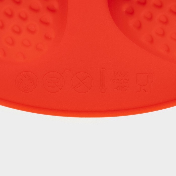 Форма для выпечки Доляна «Клубника», силикон, 19×11×1,5 см, 6 ячеек (4×3,5 см), цвет красный Форма для выпечки Доляна «Клубника», силикон, 19×11×1,5 см, 6 ячеек (4×3,5 см), цвет красный