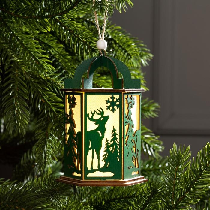Ёлочная игрушка «Зелёный фонарь с оленем», от батареек, свечение тёплое белое Ёлочная игрушка «Зелёный фонарь с оленем», от батареек, свечение тёплое белое