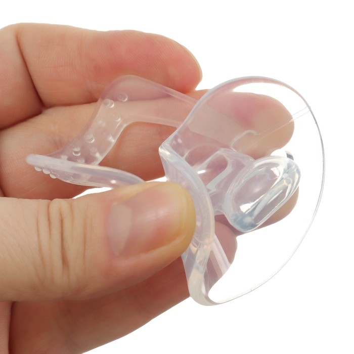 Соска - пустышка цельносиликоновая ортодонтическая, от 3 мес., цвет прозрачный Соска - пустышка цельносиликоновая ортодонтическая, от 3 мес., цвет прозрачный