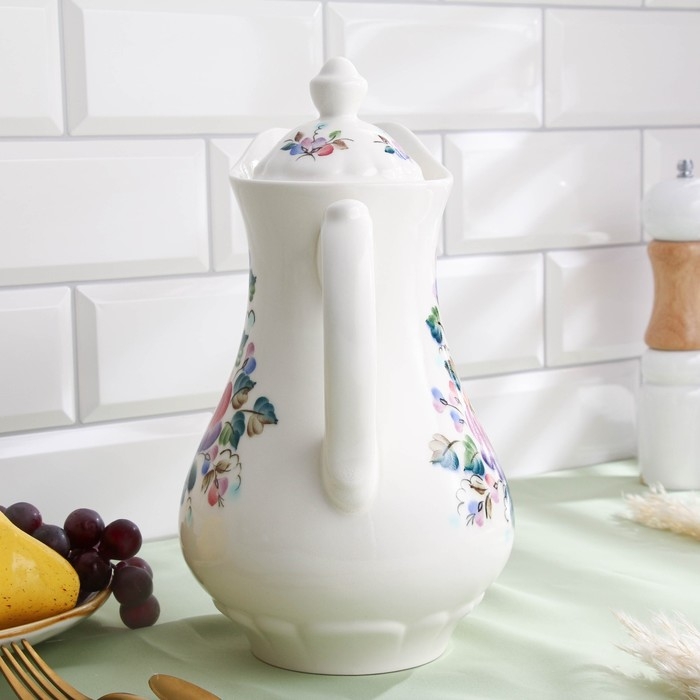 Кувшин «Клубничка вар. 2», с крышкой, 2 л, 10×27 см, 1 сорт, авт. Рогочая Н.В. Кувшин «Клубничка вар. 2», с крышкой, 2 л, 10×27 см, 1 сорт, авт. Рогочая Н.В.